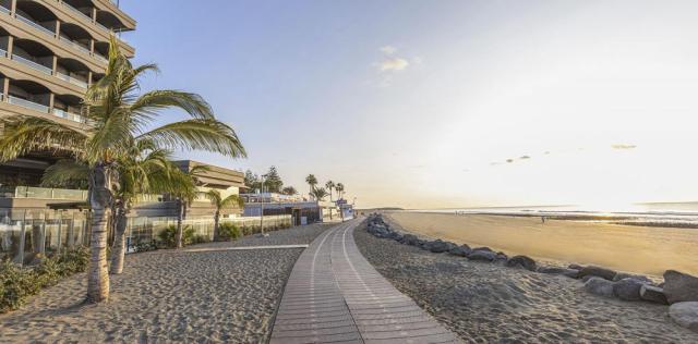YOU Faro, a Lopesan Collection Hotel