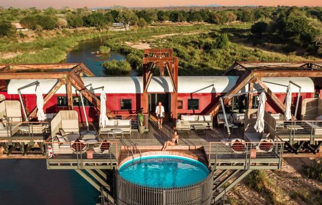 shalati train on the bridge