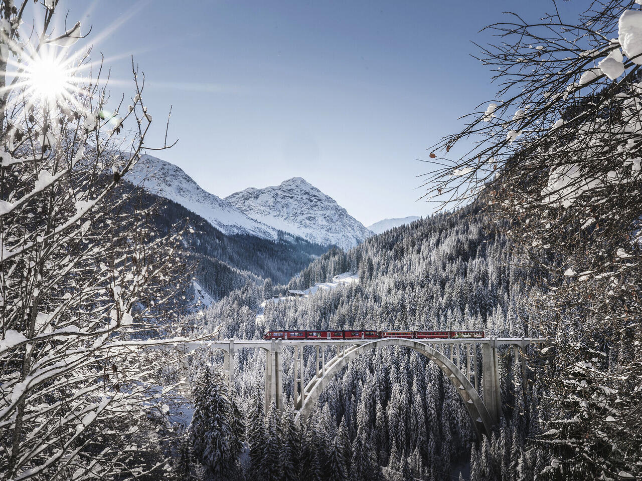 Winterzauber auf Schienen