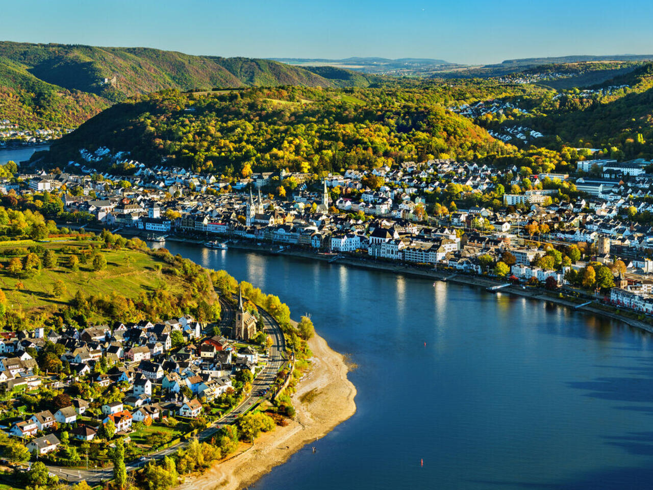 La majestueuse vallée du Rhin romantique