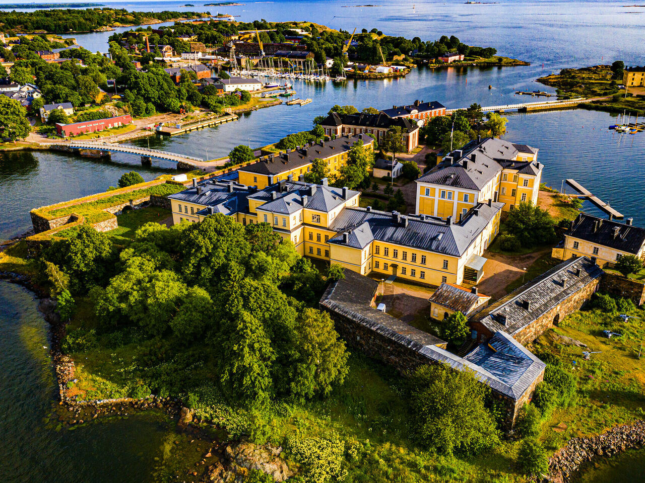 Auf Entdeckungstour in Helsinki und Umgebung