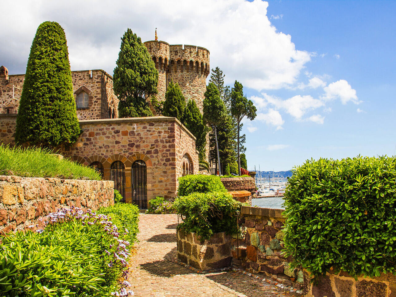 La Côte d’azur et la Fête du Mimosa